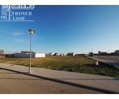 *¡OPORTUNIDAD! Solar EN ESQUINA, con 659 m2, en el Poligono 20 junto Antonio huertas y al parque*