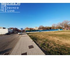 *¡OPORTUNIDAD! Solar EN ESQUINA, con 659 m2, en el Poligono 20 junto Antonio huertas y al parque*