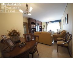 *¡Oportunidad! Piso exterior, con 3 dormitorios, 2 baños y garaje en Avenida Don Antonio Huertas*