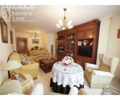*¡Oportunidad! Piso exterior, con 3 dormitorios, 2 baños y garaje en Avenida Don Antonio Huertas*