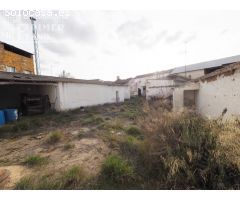 Casa en pleno centro de Argamasilla, para reformar o como solar con 723 m2 y 15 m de fachada