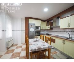 Vivienda en venta en calle Doña Crisanta, con 3 dormitorios, 2 baños, garaje y patio