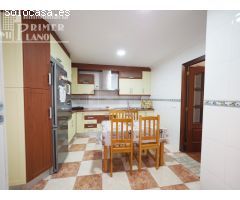 Vivienda en venta en calle Doña Crisanta, con 3 dormitorios, 2 baños, garaje y patio