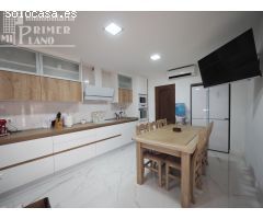 Espectacular vivienda de 2 plantas, junto a c/Manterola, de 4 dormitorios, 2 baños, garaje y patio