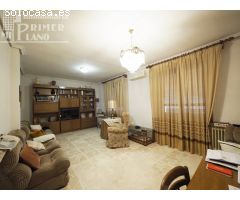 Vivienda 2 plantas junto a Ismael De Tomelloso y c/Zorrilla, de 4 dorm, 2 salones, 2 baños y garaje