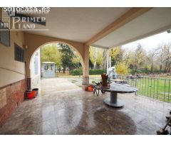 *¡OPORTUNIDAD EN ESQUINA! casa con 1188m2 de parcela y 745 m2 construidos en Argamasilla de Alba*