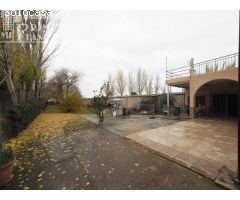 *¡OPORTUNIDAD EN ESQUINA! casa con 1188m2 de parcela y 745 m2 construidos en Argamasilla de Alba*