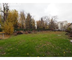 *¡OPORTUNIDAD EN ESQUINA! casa con 1188m2 de parcela y 745 m2 construidos en Argamasilla de Alba*