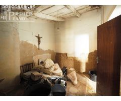 *Casa para solar junto a c/Espartero, con 200 m2 y 30,50 m de fachada en esquina por solo 65.000€*