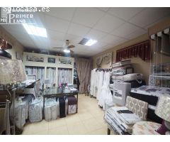 *Espectacular local comercial en la zona centro, con 205 m2, baño con acceso de minusválido y patio*