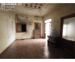 *Casa para derribar o reformar en c/Tetuan de 330 m2 con 8.70m de fachada, por solo 72.000€*