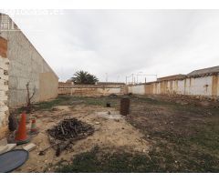 Oportunidad en Argamasilla De Alba, solar de 300 m2 y 34 m de fachada en esquina por solo 55.000 €.