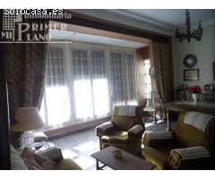 *Casa de 2 plantas, con garaje, en pleno centro de Tomelloso, junto a c/D.Victor Peñasco*