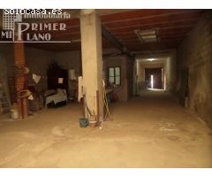 *Casa de 2 plantas, con garaje, en pleno centro de Tomelloso, junto a c/D.Victor Peñasco*