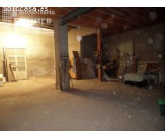 *Casa de 2 plantas, con garaje, en pleno centro de Tomelloso, junto a c/D.Victor Peñasco*
