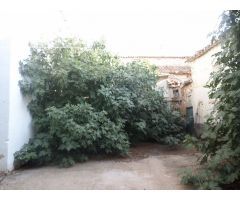 *CASA DE DOS PLANTAS CON LOCALES JUNTO A PLAZA DE ESPAÑA* Facahada:18m / Suelo:495m2