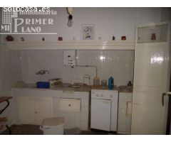 *CASA DE DOS PLANTAS CON LOCALES JUNTO A PLAZA DE ESPAÑA* Facahada:18m / Suelo:495m2