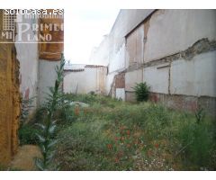 Se vende solar en calle Independencia, junto a Plaza de España, con 8,75 metros de fachad y 187 m2.
