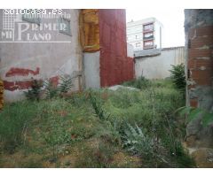 Se vende solar en calle Independencia, junto a Plaza de España, con 8,75 metros de fachad y 187 m2.