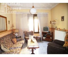 *Casa de dos plantas en la zona centro de Tomelloso que cuenta con 375m2*