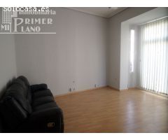 *Edificio comercial en venta en c/Don Victor Peñasco, por 195.000 Euros*