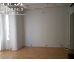 *Edificio comercial en venta en c/Don Victor Peñasco, por 195.000 Euros*