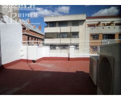 *Edificio comercial en venta en c/Don Victor Peñasco, por 195.000 Euros*