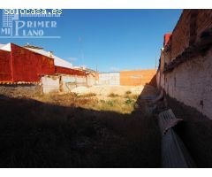 Solar de 340 m2  junto a c/Espartero con 16 m de fachada, ideal para la construccion de 1 o 2 casas