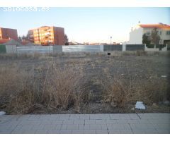 Solar de 250 m2 POLIGONO 20 en la Avenida principal, Avda De La Constitucion con 11 metros fachada