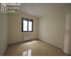 Piso nuevo a estrenar junto a calle Angel Izquierdo, de 3 dormitorios, 2 baños, patio y garaje