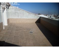 *Edificio con local comercial 2 viviendas a estrenar en calle Estación*