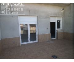 *Edificio con local comercial 2 viviendas a estrenar en calle Estación*