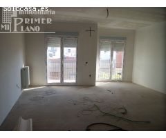 *Edificio con local comercial 2 viviendas a estrenar en calle Estación*