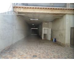 *Edificio con local comercial 2 viviendas a estrenar en calle Estación*