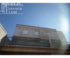 *Edificio con local comercial 2 viviendas a estrenar en calle Estación*