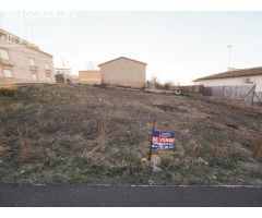 Se vende solar, en esquina, en Las Lagunas de Ruidera con fachada a dos calles, cuenta con 434 m2