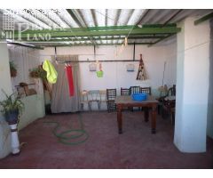 CASA + LOCAL EN AVDA ANTONIO HUERTAS CON ACCESO A DOS CALLES CON UNA SUPERFICIE DE TERRENO DE 396m2