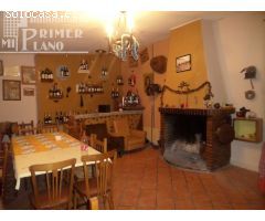 CASA + LOCAL EN AVDA ANTONIO HUERTAS CON ACCESO A DOS CALLES CON UNA SUPERFICIE DE TERRENO DE 396m2
