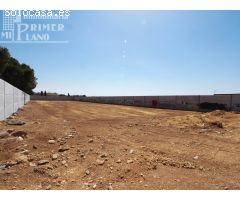 Solar en venta junto al parque de la constitucion con 3155m2 y 31 metros de fachada