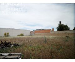 *Solar de 500m2 en el Poligono, junto a Carretera de Argamasilla de Alba y c/Zurbarán, solo 63.000€*