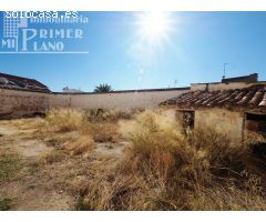 Se vende solar de 261 m2 con 5 de fachada en zona centro de Tomelloso