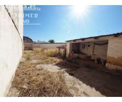 Se vende solar de 261 m2 con 5 de fachada en zona centro de Tomelloso