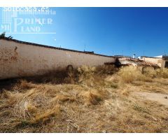 Se vende solar de 261 m2 con 5 de fachada en zona centro de Tomelloso