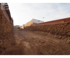 Solar de 302 m2 junto a c/ Africa y Claudio Coello, con 7,50 m de fachada por solo 72.000 €.