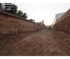Solar de 302 m2 junto a c/ Africa y Claudio Coello, con 7,50 m de fachada por solo 72.000 €.