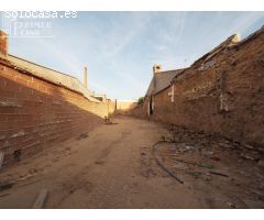 Solar de 302 m2 junto a c/ Africa y Claudio Coello, con 7,50 m de fachada por solo 72.000 €.