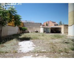 Se vende solar con 744 metros cuadrados y 22 metros de fachada en Calle Doña Crisanta