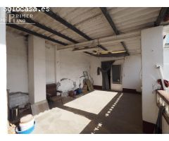 Se vende casa para reformar junto a calle Estación