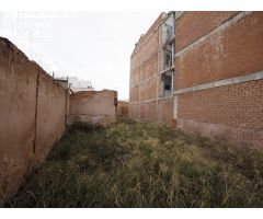 Se vende solar en la zona centro de Tomelloso con 214 m2 y 8,5 metros de fachada