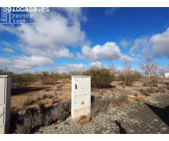 Se vende solar en esquina en el poligono los portales Tomelloso